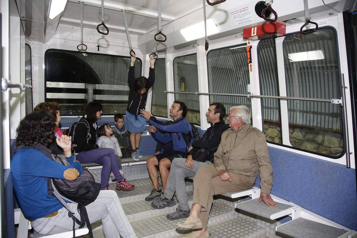 El funicular de Bulnes mejora sus instalaciones