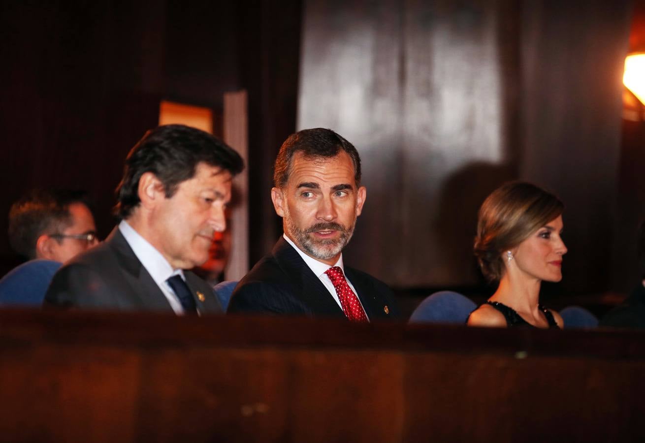 Los Reyes de España llegan a Oviedo para presidir los Premios Príncipe de Asturias