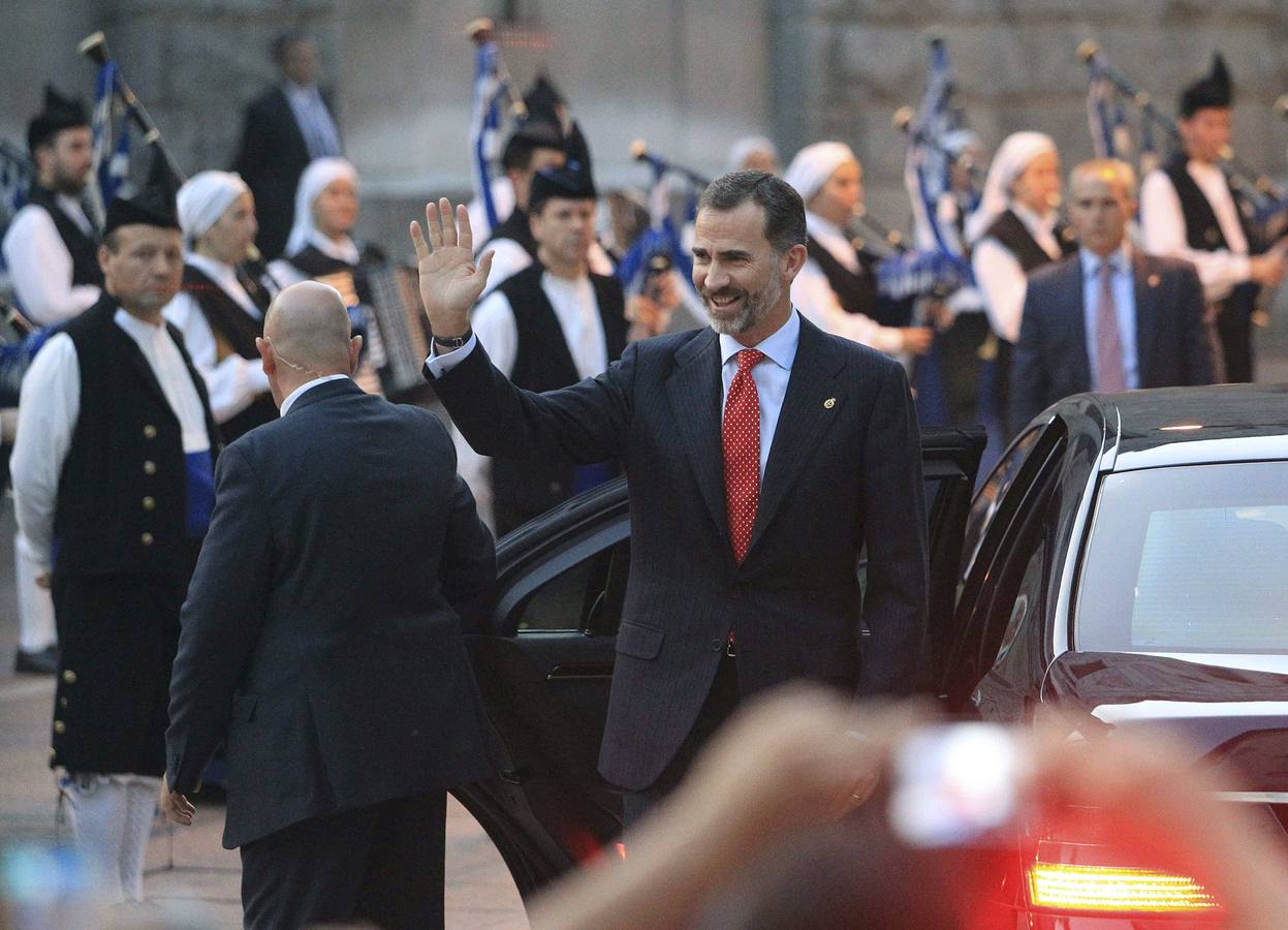 Los Reyes de España llegan a Oviedo para presidir los Premios Príncipe de Asturias