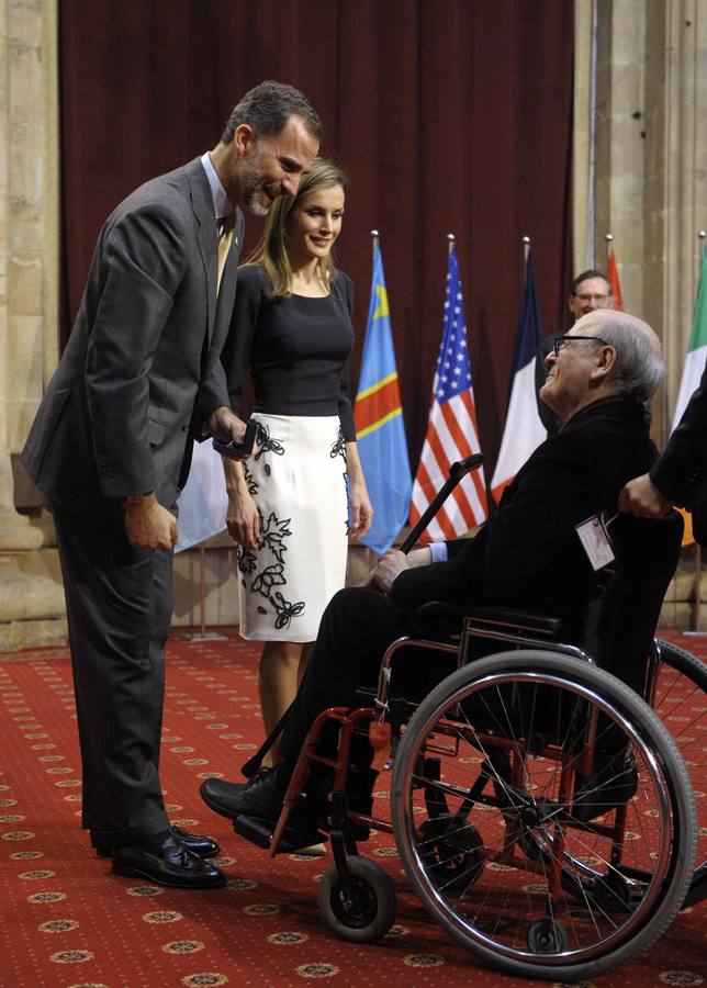 Los Reyes reciben en audiencia a los galardonados con los Premios Príncipe de Asturias 2014