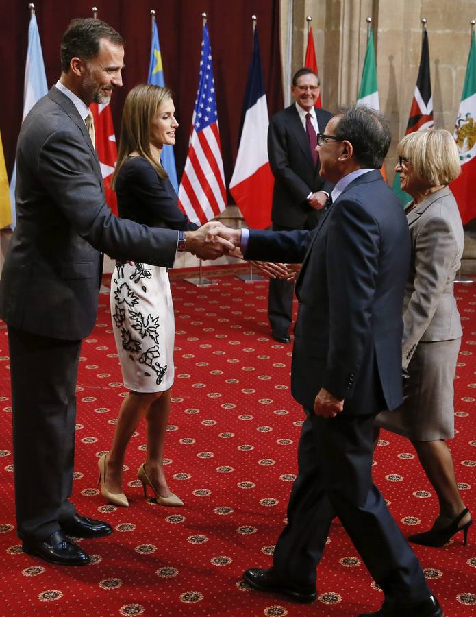 Los Reyes reciben en audiencia a los galardonados con los Premios Príncipe de Asturias 2014