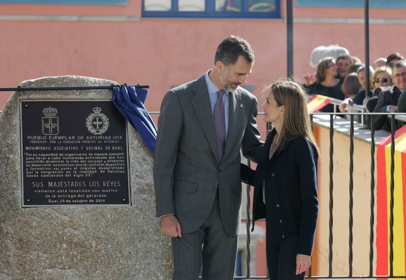 Los Reyes visitan Boal para entregar el Premio al Pueblo Ejemplar 2014