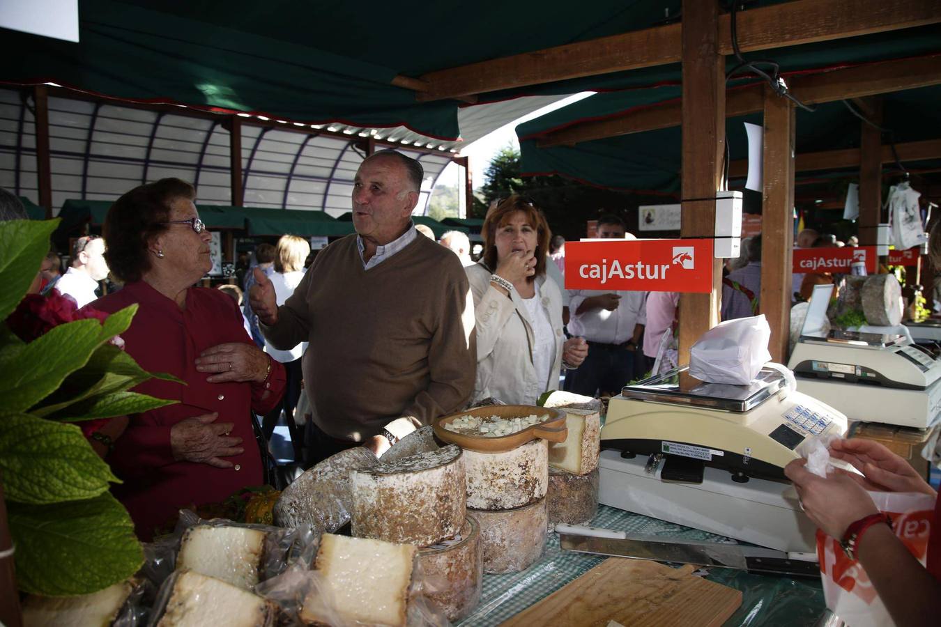 Certamen del queso Gamonéu en Benia de Onís