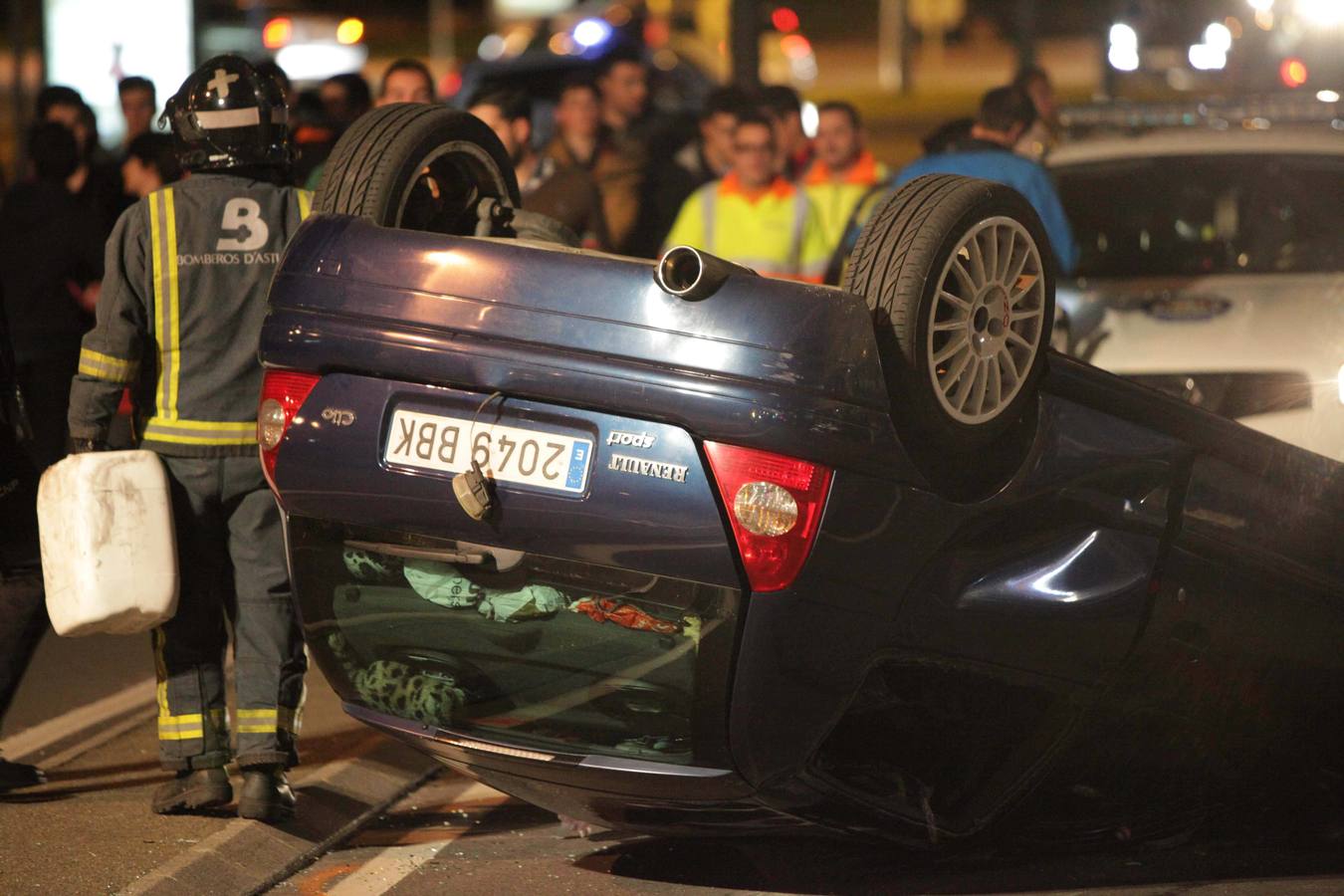 Espectacular accidente en la avenida San Agustín