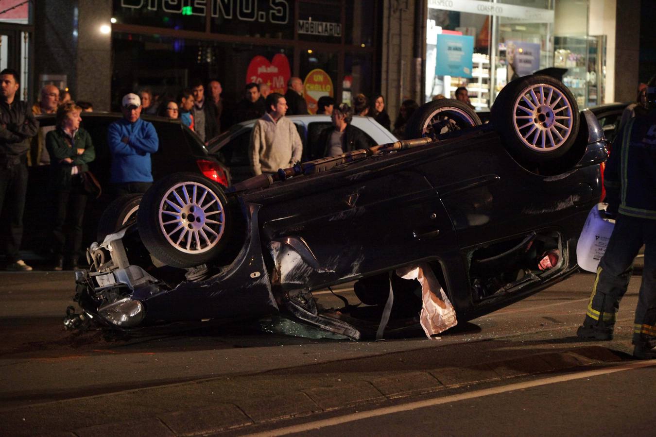 Espectacular accidente en la avenida San Agustín