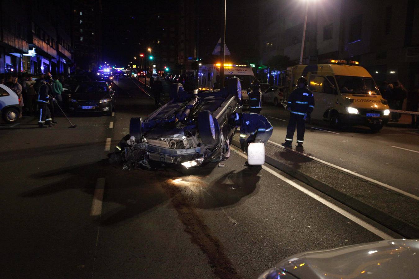 Espectacular accidente en la avenida San Agustín