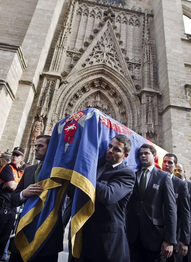 Una catedral abarrotada para despedir a la duquesa