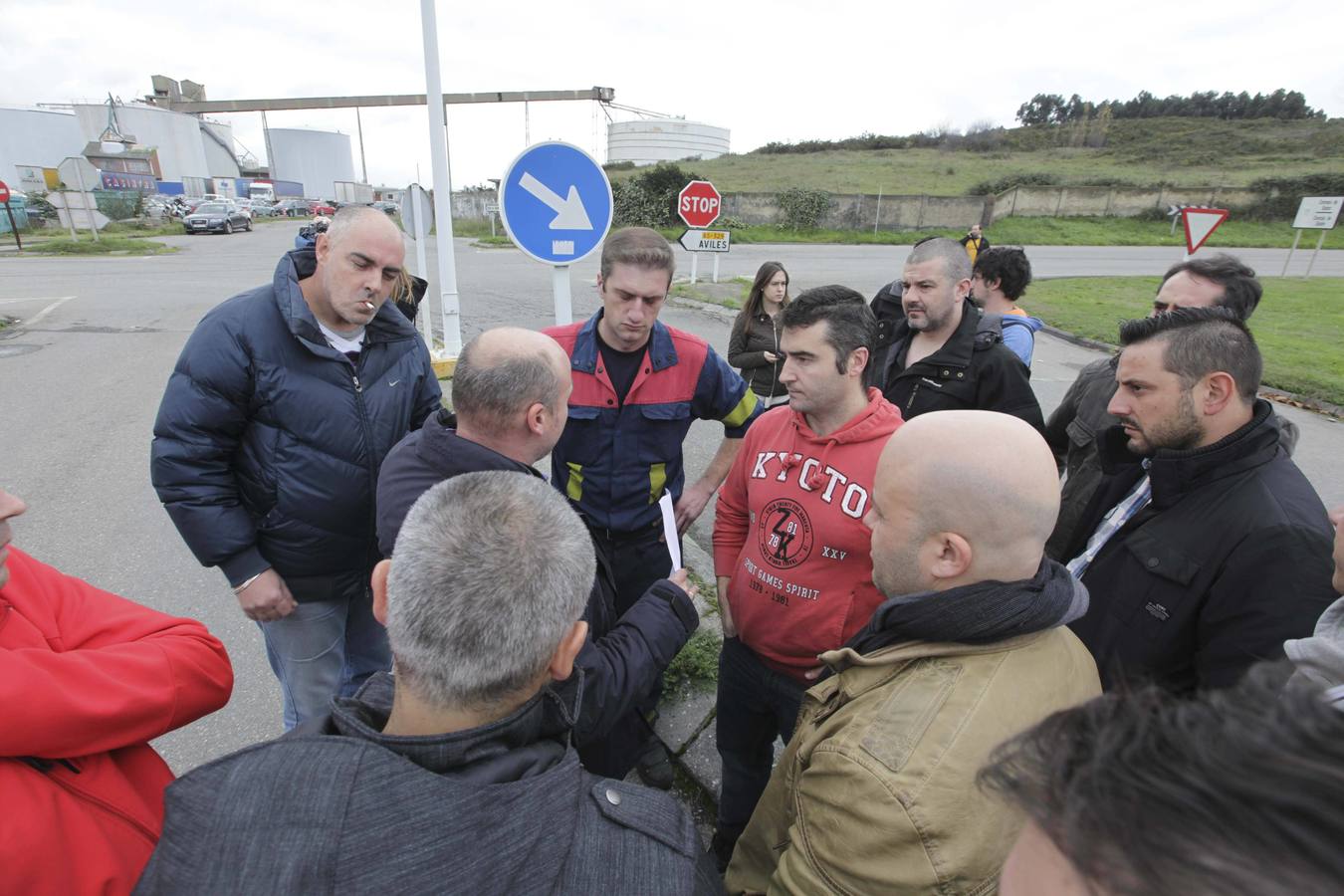 Concentración de los trabajadores de Alcoa ante el anuncio de despidos masivos