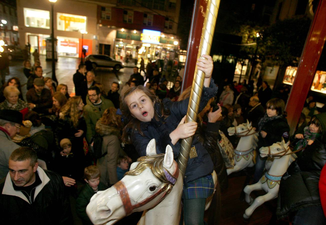 Gijón enciende la iluminación de Navidad