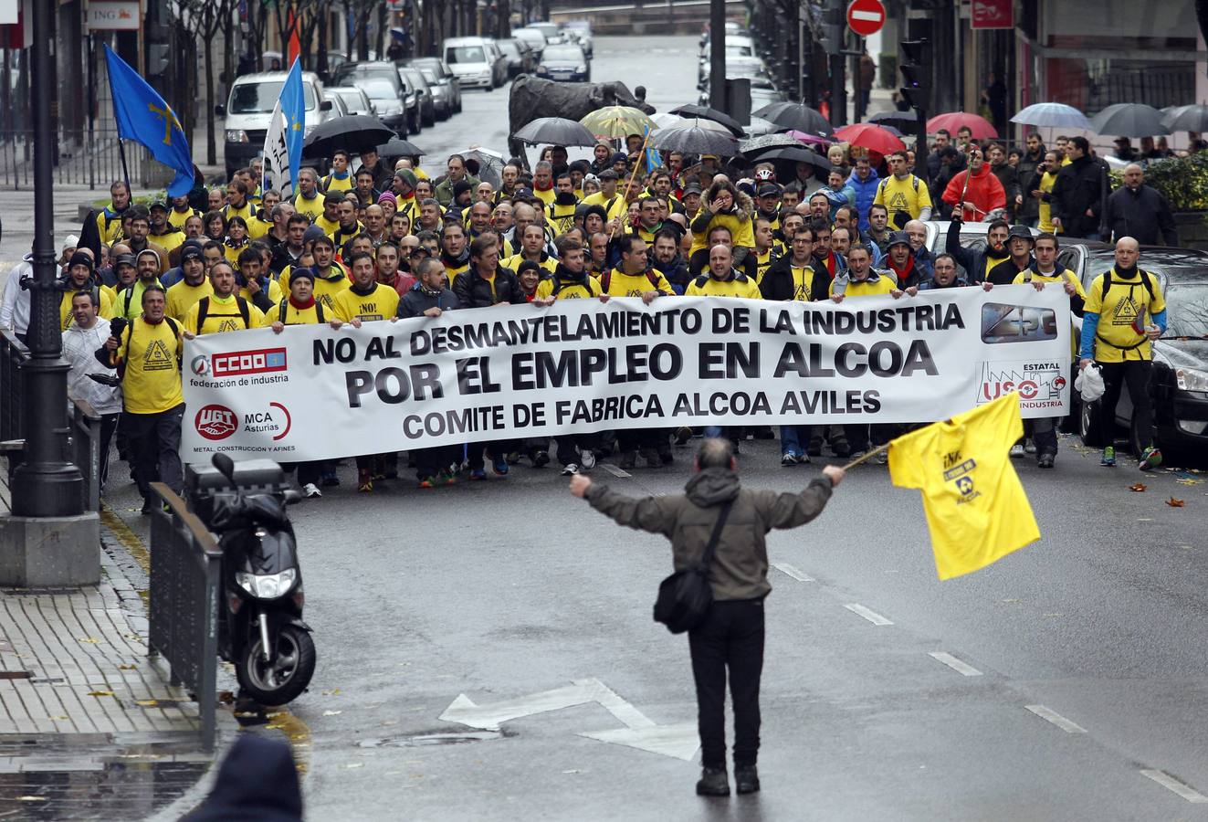 Los trabajadores de Alcoa llevan su protesta a Oviedo