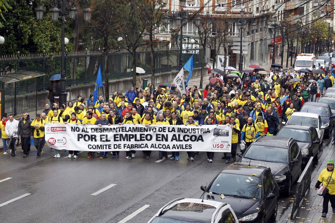 Los trabajadores de Alcoa llevan su protesta a Oviedo
