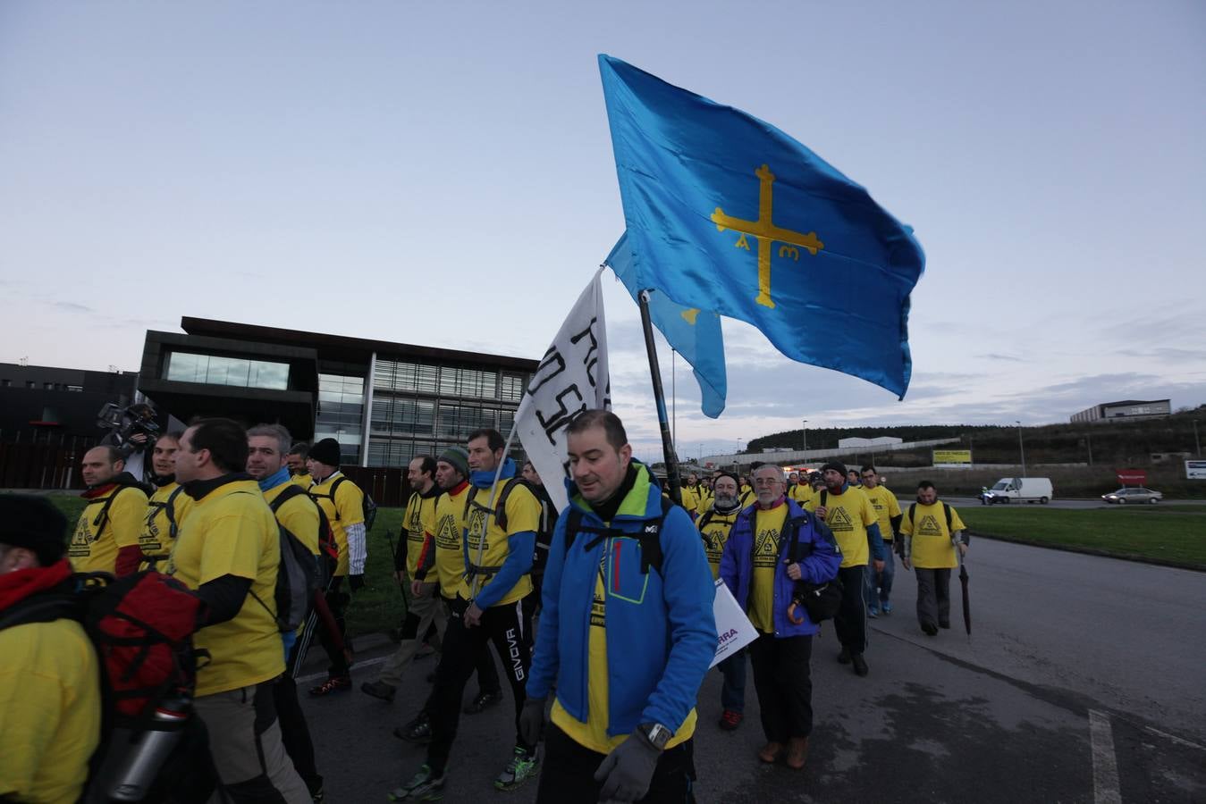 Los trabajadores de Alcoa marchan a Oviedo en defensa de sus empleos