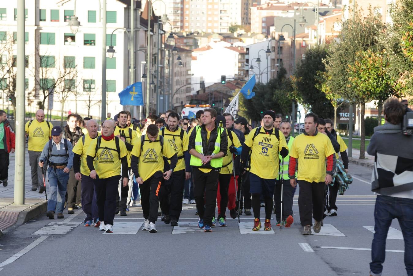 Los trabajadores de Alcoa marchan a Oviedo en defensa de sus empleos