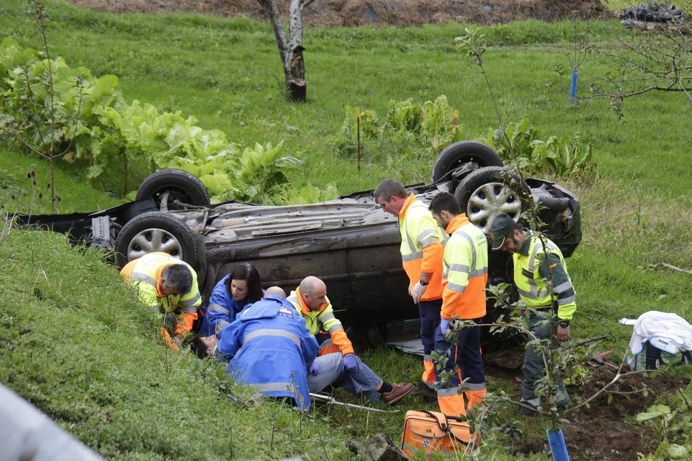 Espectacular accidente en Cangas de Onís