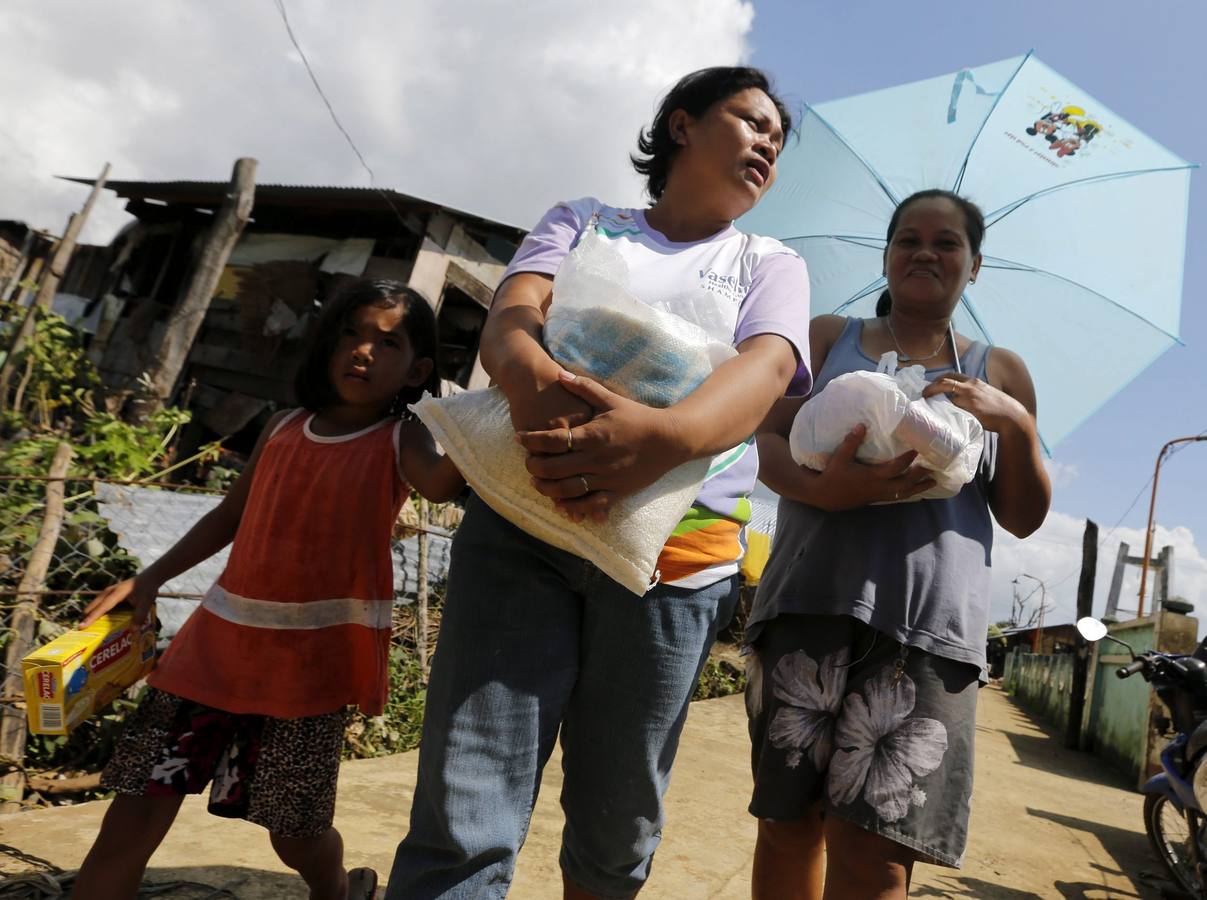 El tifón Hagupit deja 27 muertos y miles de desplazados en Filipinas