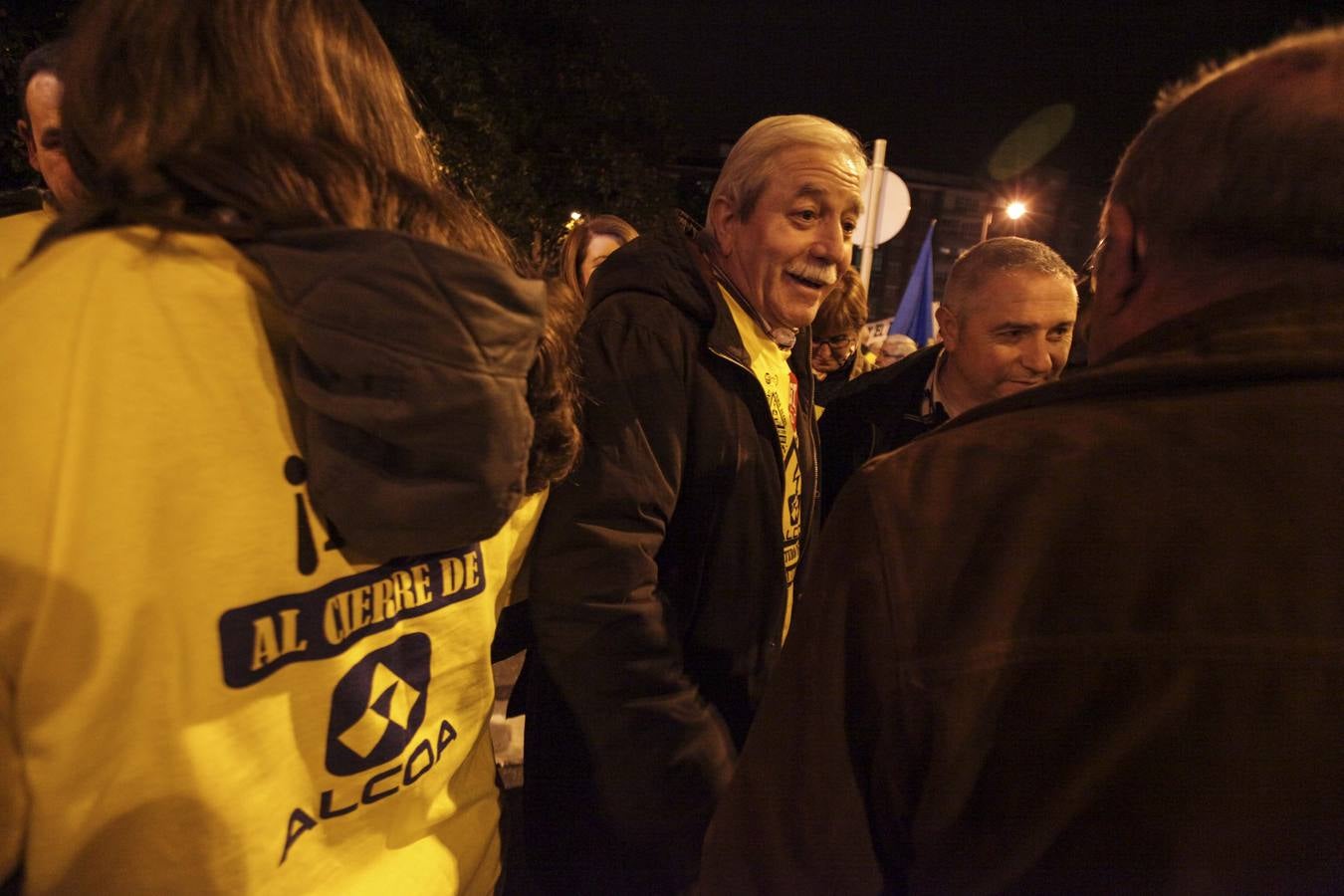 Multitudinaria manifestación en Avilés contra el cierre de Alcoa