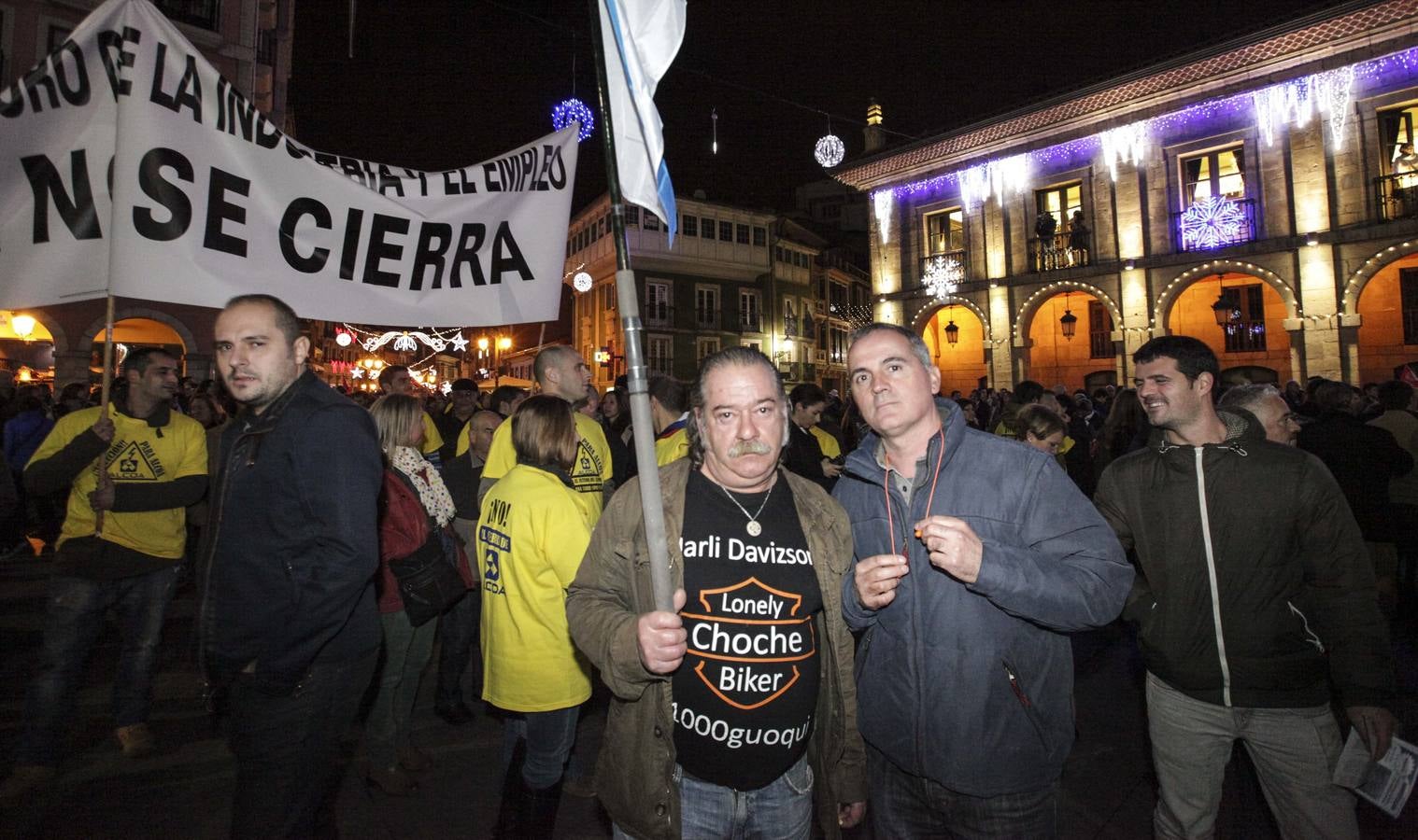 Multitudinaria manifestación en Avilés contra el cierre de Alcoa