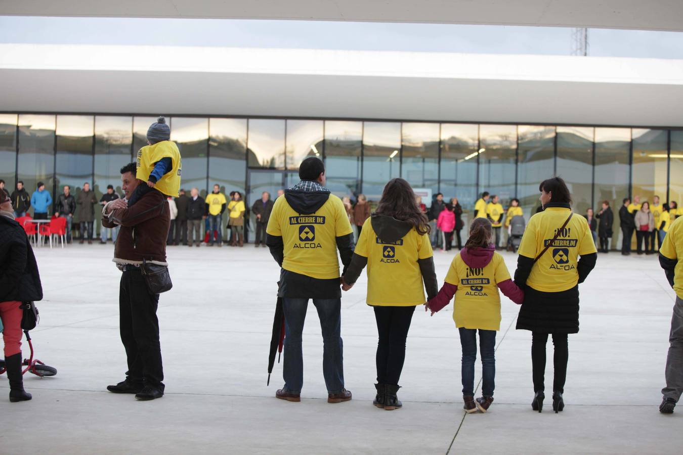 Manifestación en apoyo a los trabajadores de Alcoa en el Niemeyer