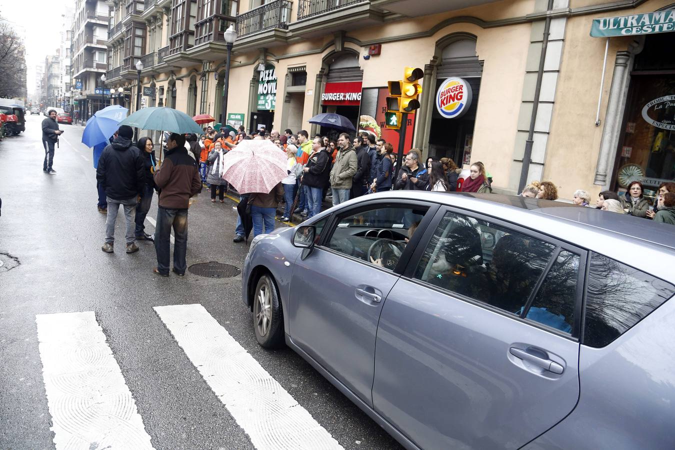 Protesta de los trabajadores de Burger King en Gijón