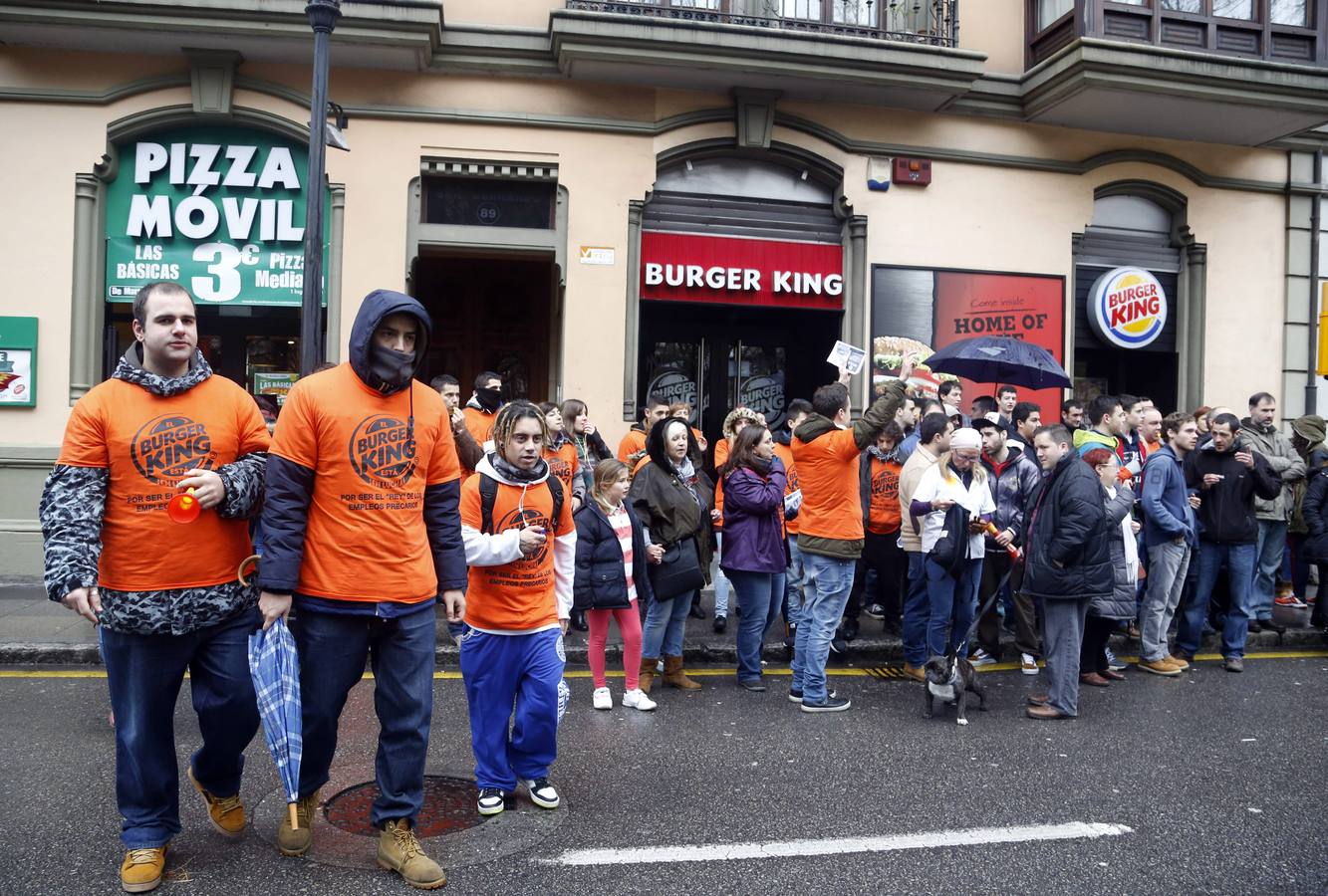 Protesta de los trabajadores de Burger King en Gijón