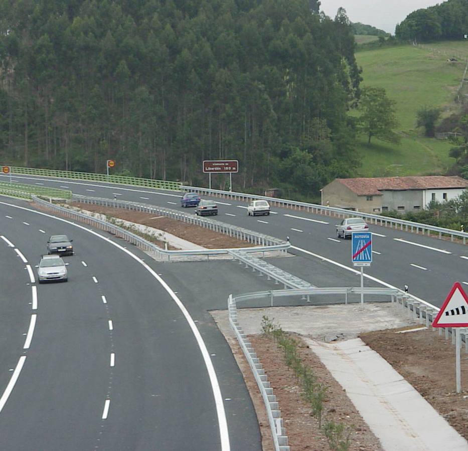 Tramo Colunga-Venta del Pobre, en el año 2000.