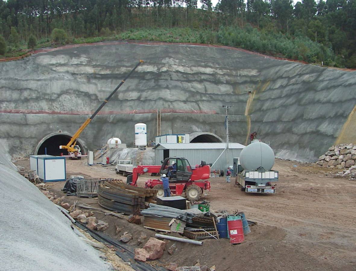 Obras de construcción del túnel del Fabar, 1999.