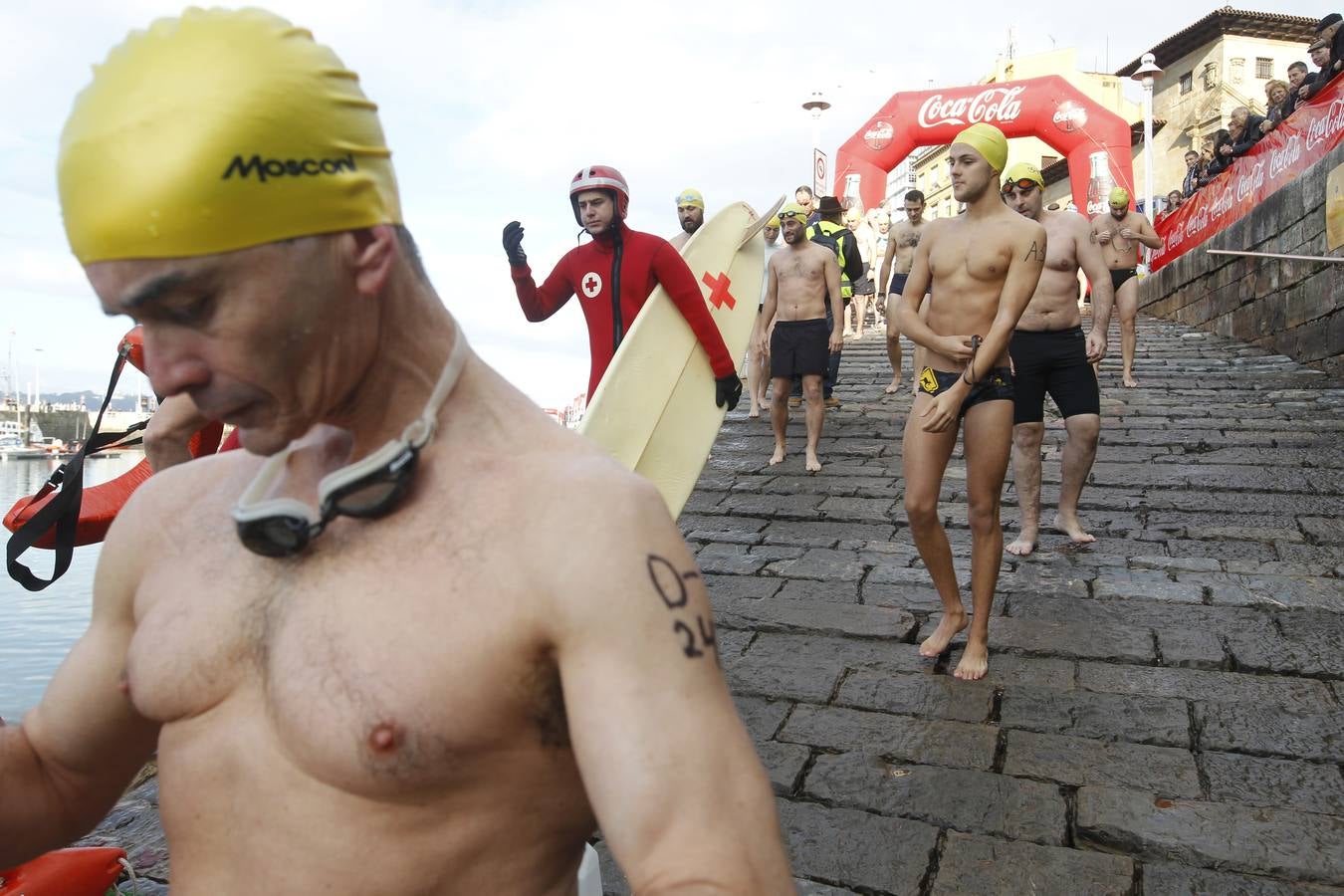 La Copa de Navidad de Gijón reúne a 250 nadadores