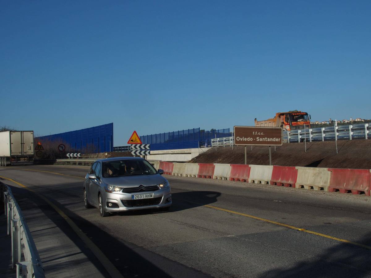 Últimos preparativos antes de la inauguración del tramo Unquera -La Franca