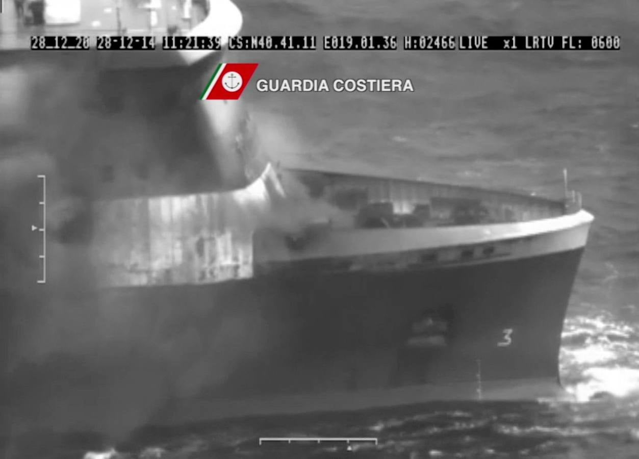 Las imágenes del rescate del Norman Atlantic