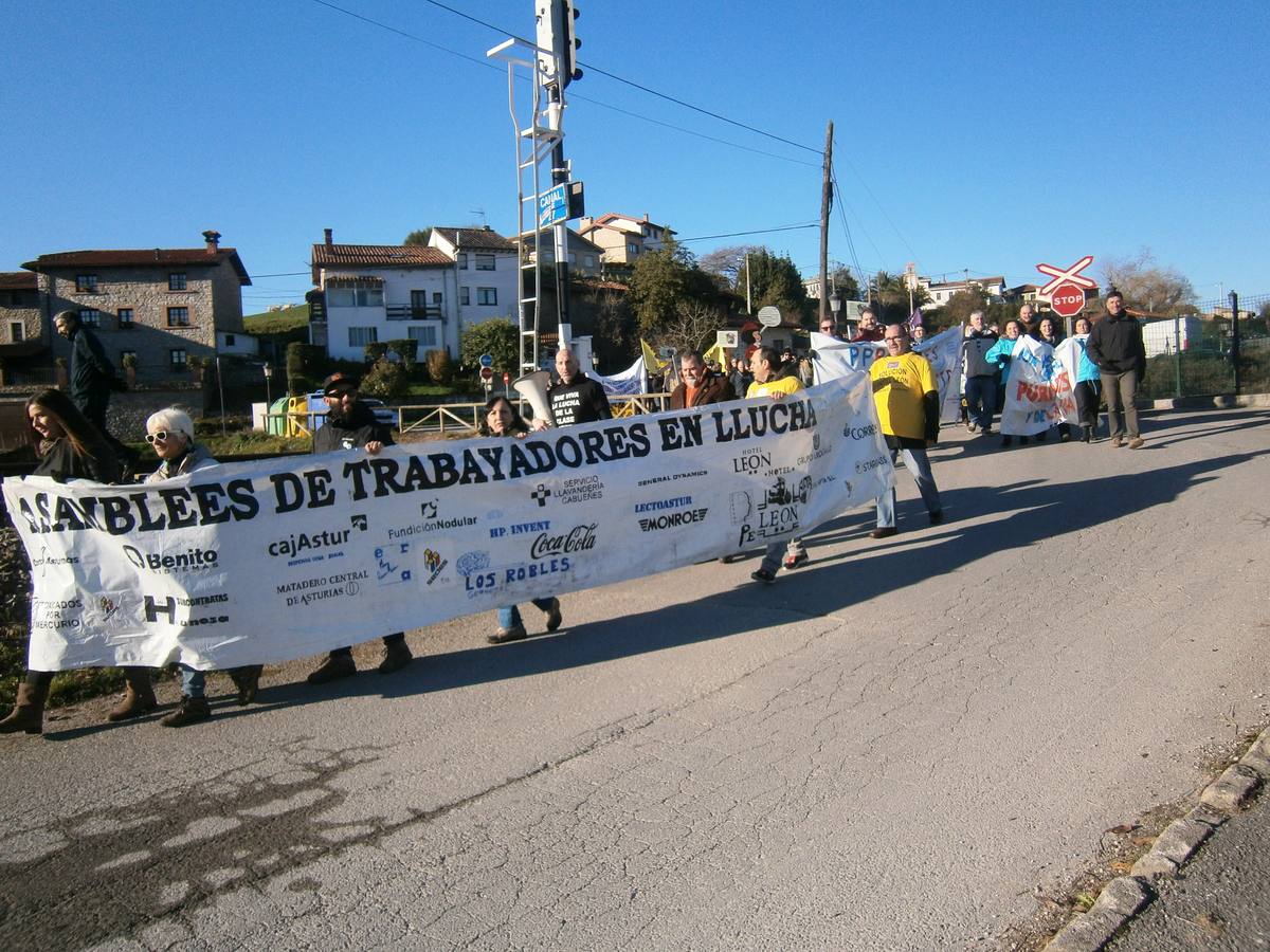 Protesta en la inauguración de la autovía del Cantábrico