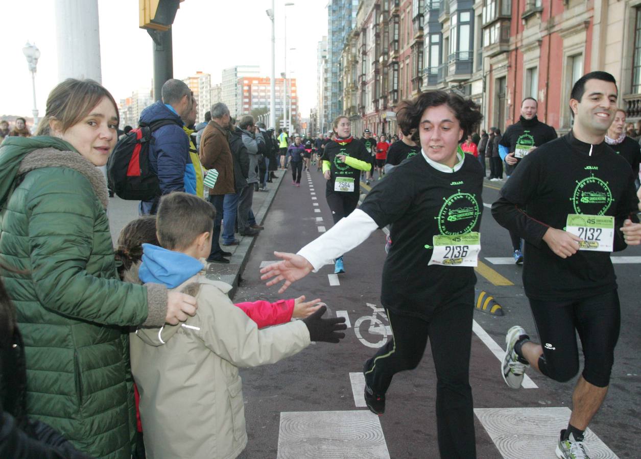 Borja García y Beatriz Álvarez ganan la San Silvestre de Gijón