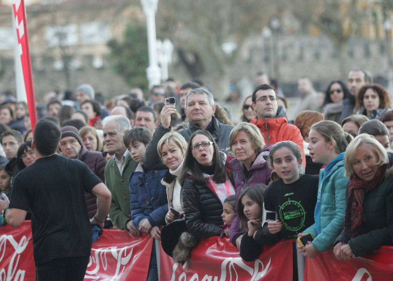 Borja García y Beatriz Álvarez ganan la San Silvestre de Gijón