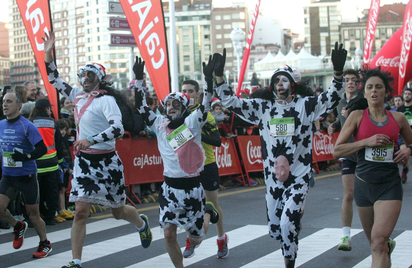 Borja García y Beatriz Álvarez ganan la San Silvestre de Gijón