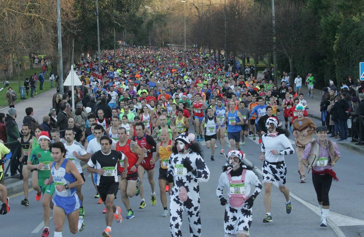 Borja García y Beatriz Álvarez ganan la San Silvestre de Gijón