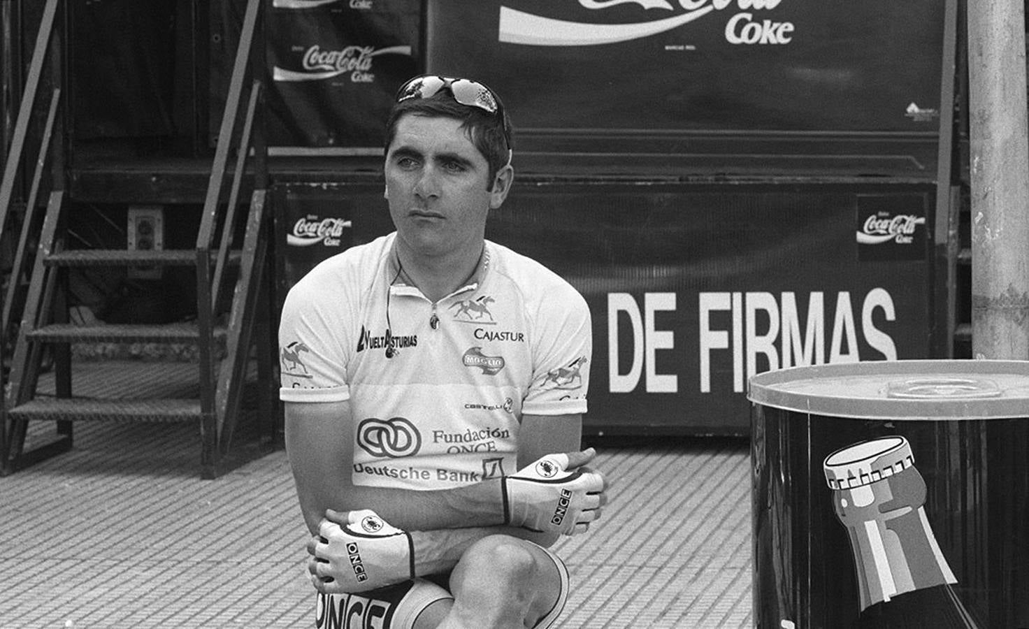 Laurente Jalabert, meditando poco después de terminar una etapa de la Vuelta a Asturias. 17/05/1998