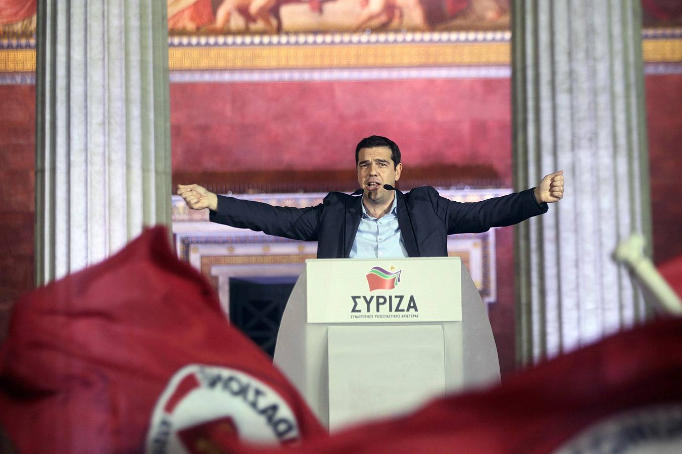 Tsipras (Syriza) hace historia con un gran triunfo que le convierte en el líder más joven del país heleno con el primer Gobierno de izquierda radical de Europa