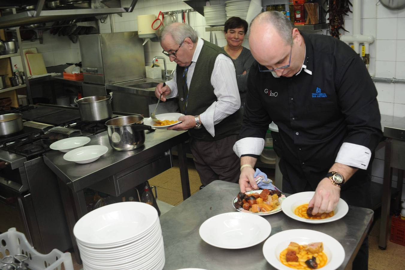 El restaurante El Ñeru de Madrid gana la fase nacional del concurso La Mejor Fabada del Mundo