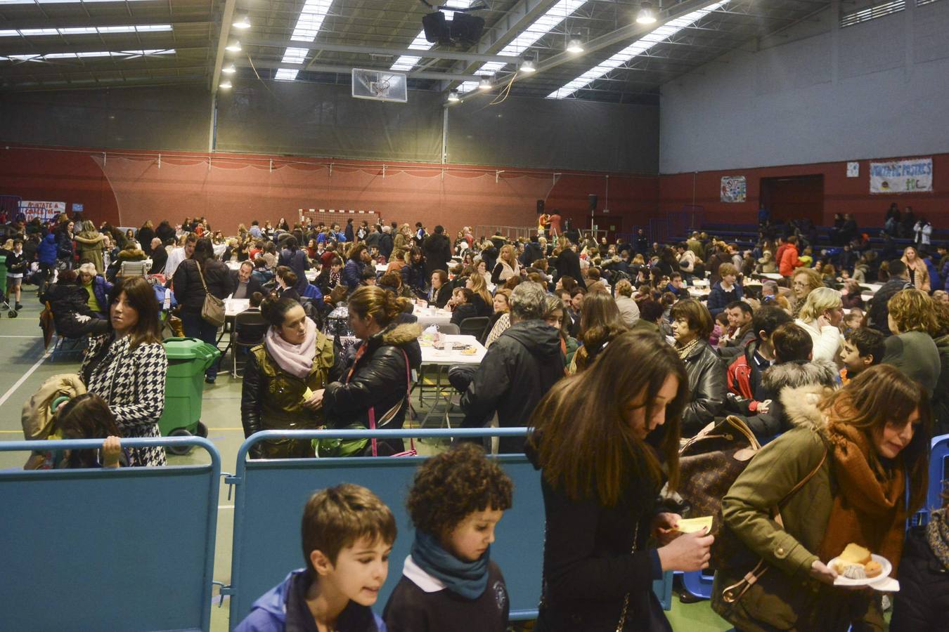 Merienda solidaria y donación de sangre en el colegio de la Inmaculada