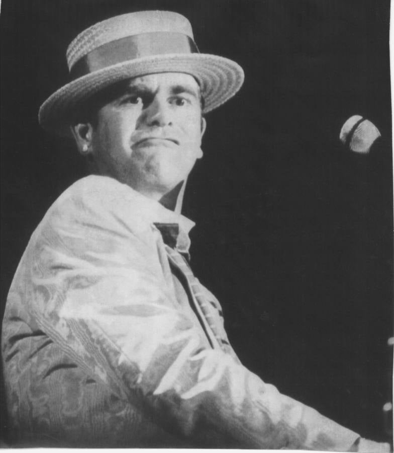 Actuación de Elton John en Nueva York en 1984.