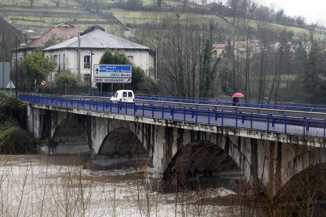 Sábado de granizo y viento en Oviedo