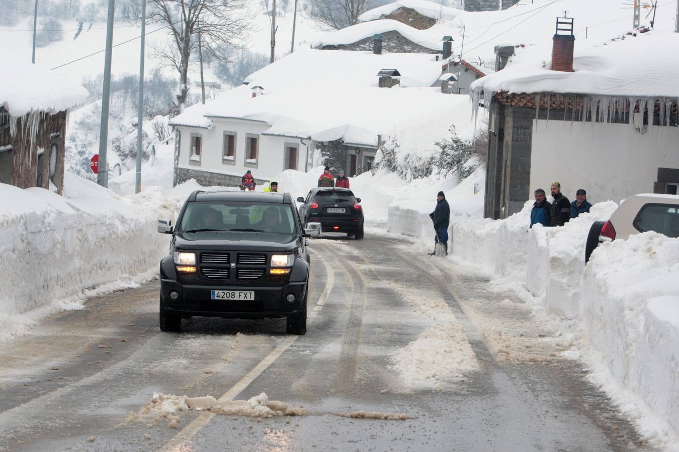 Las espectaculares imágenes que deja el trabajo para limpiar Pajares