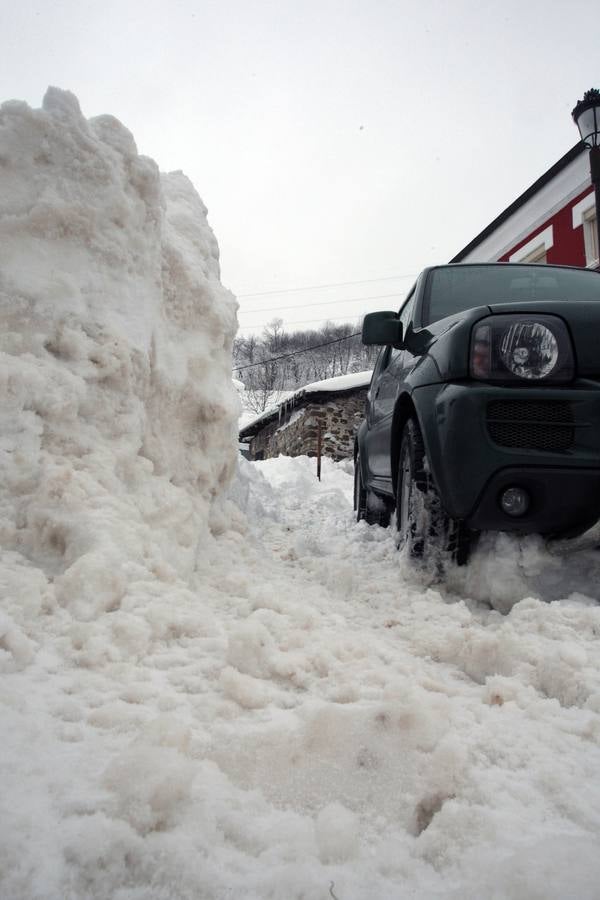 Las espectaculares imágenes que deja el trabajo para limpiar Pajares
