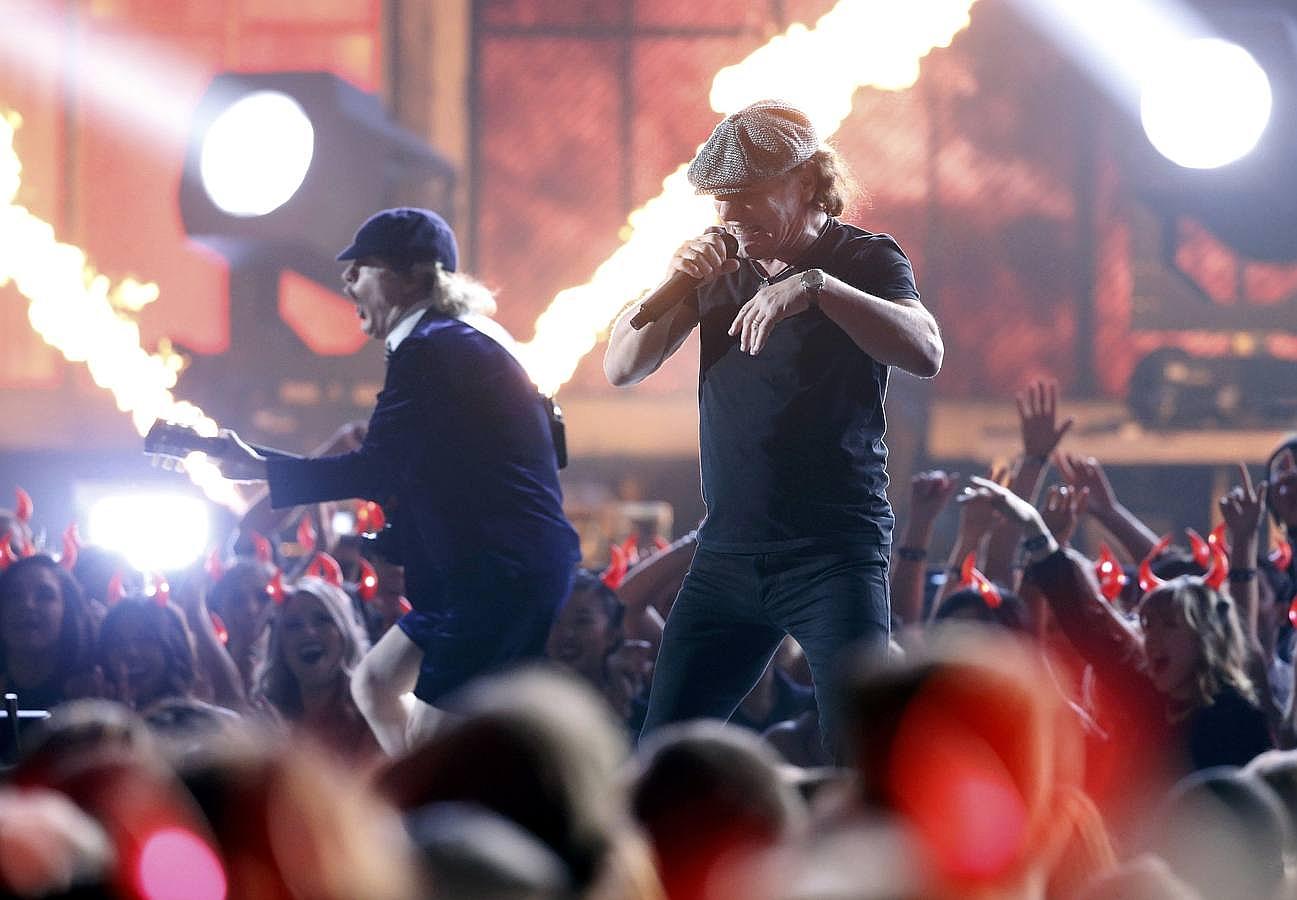 AC/DC, en plena actuación. La banda de rock quiso estar presente en los Grammy