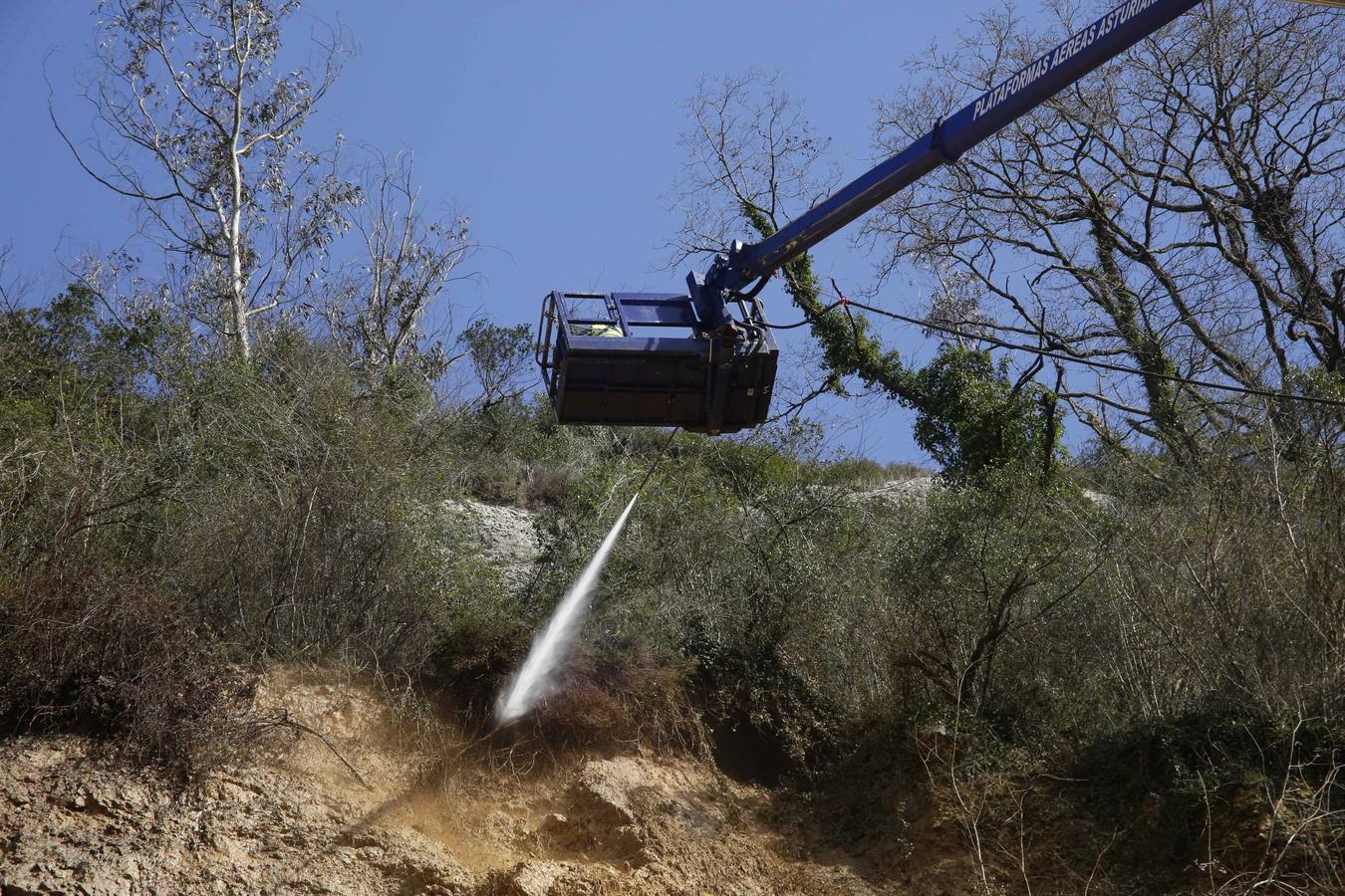 A chorro limpio para asegurar la ladera de la N-634