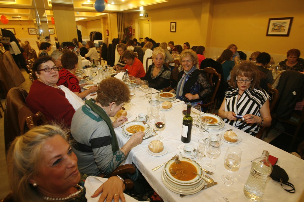 Gijón celebra la noche de Comadres