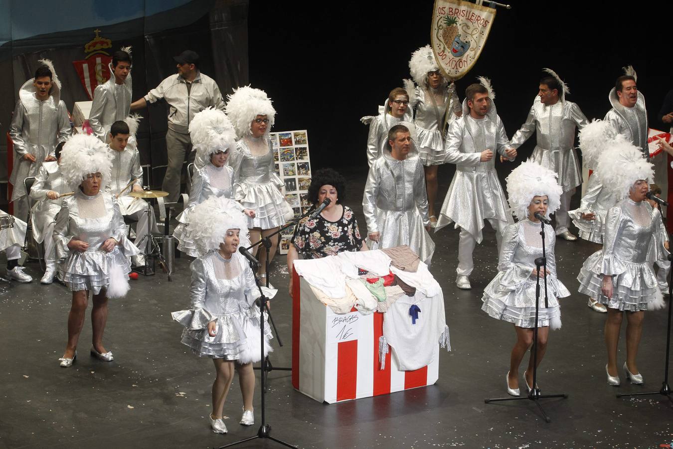 Antroxu: Concurso de charangas en el teatro Jovellanos