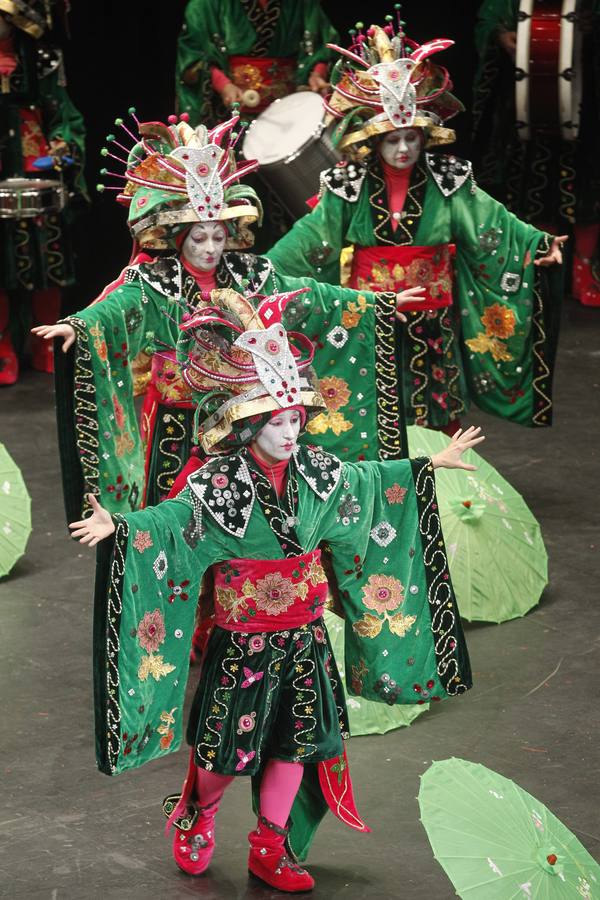 Antroxu: Concurso de charangas en el teatro Jovellanos