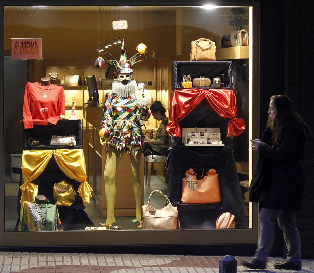 Los comercios de Oviedo se disfrazan