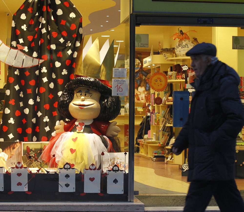 Los comercios de Oviedo se disfrazan