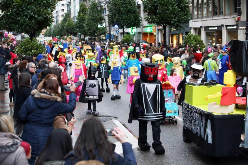 Desfile de Antroxu en Oviedo